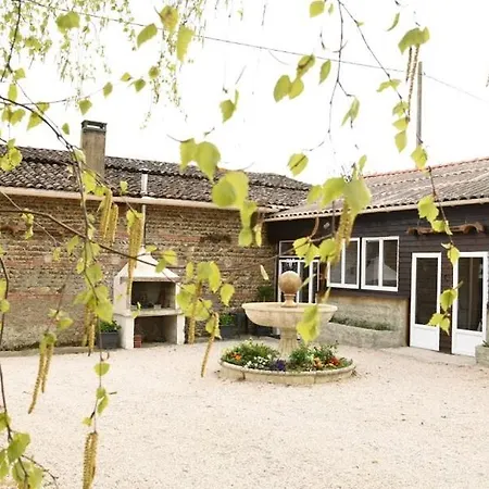 La Ferme D'odette Et Salle De Reception * Poucharramet